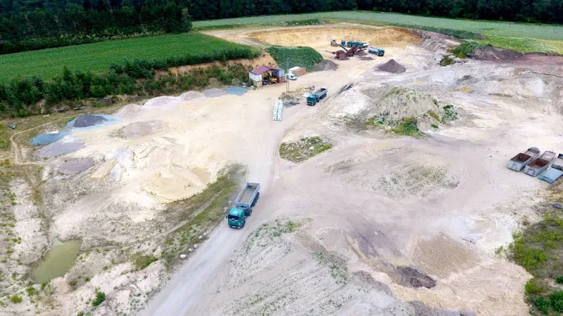 Anbieterbild: Pauls GmbH Nahtransporte, Sand und Kies Transportbetrieb